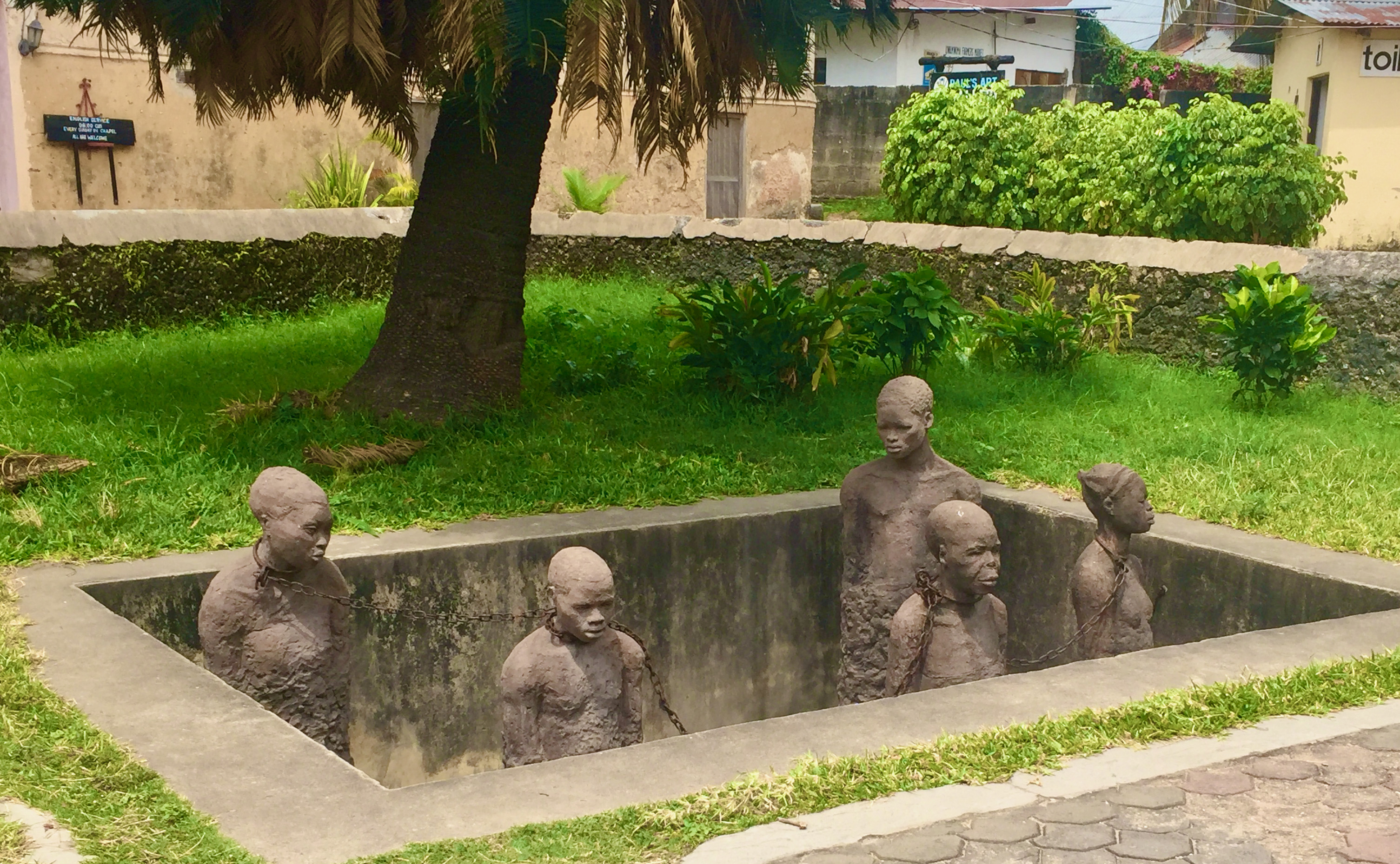slave_statue_zanzibar